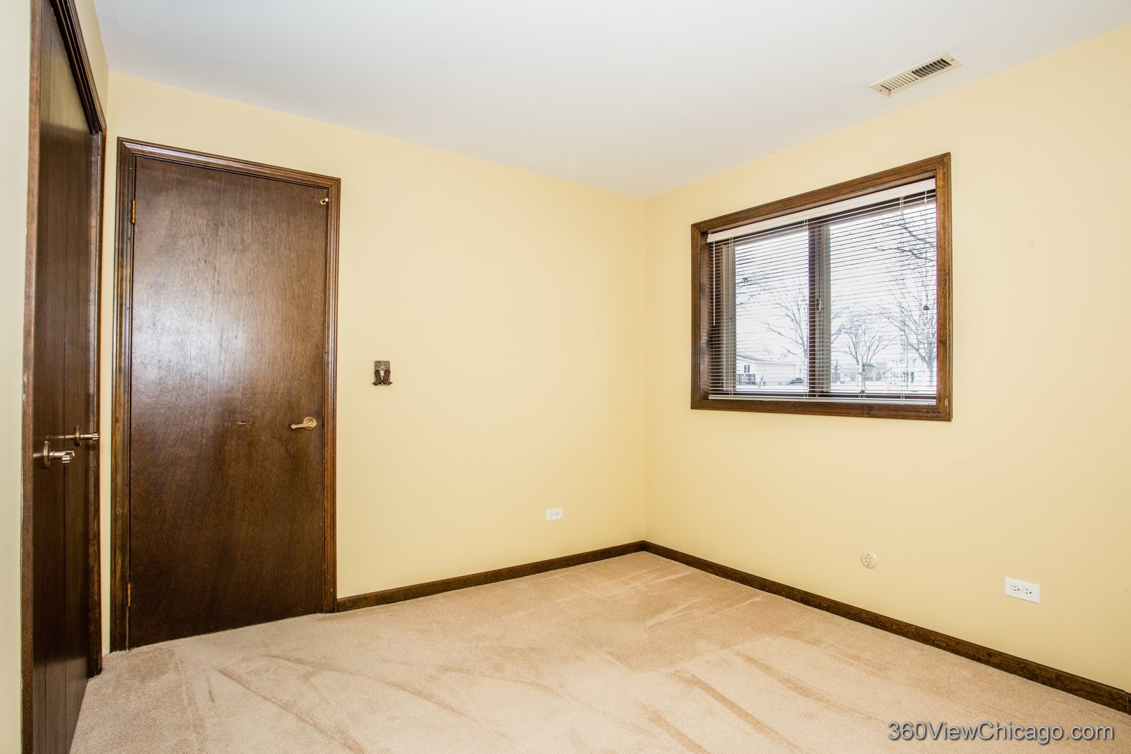 3273 Drew Street, Downers Grove, IL 60515