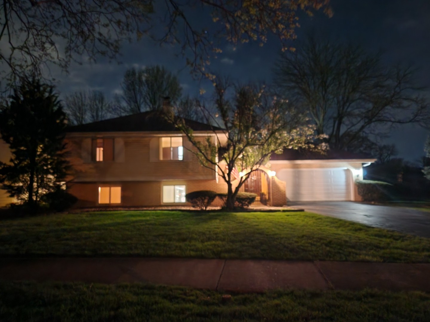 3273 Drew Street, Downers Grove, IL 60515