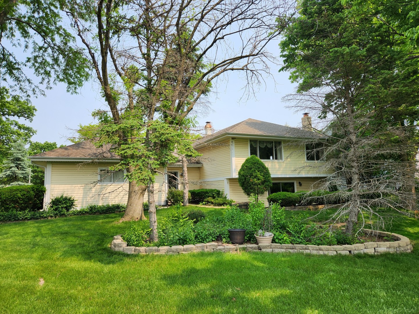 3273 Drew Street, Downers Grove, IL 60515