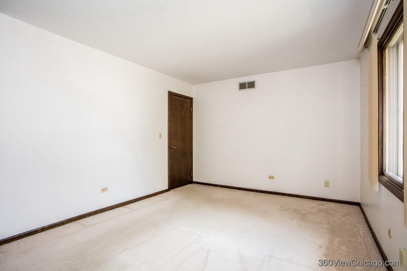 3273 Drew Street, Downers Grove, IL 60515
