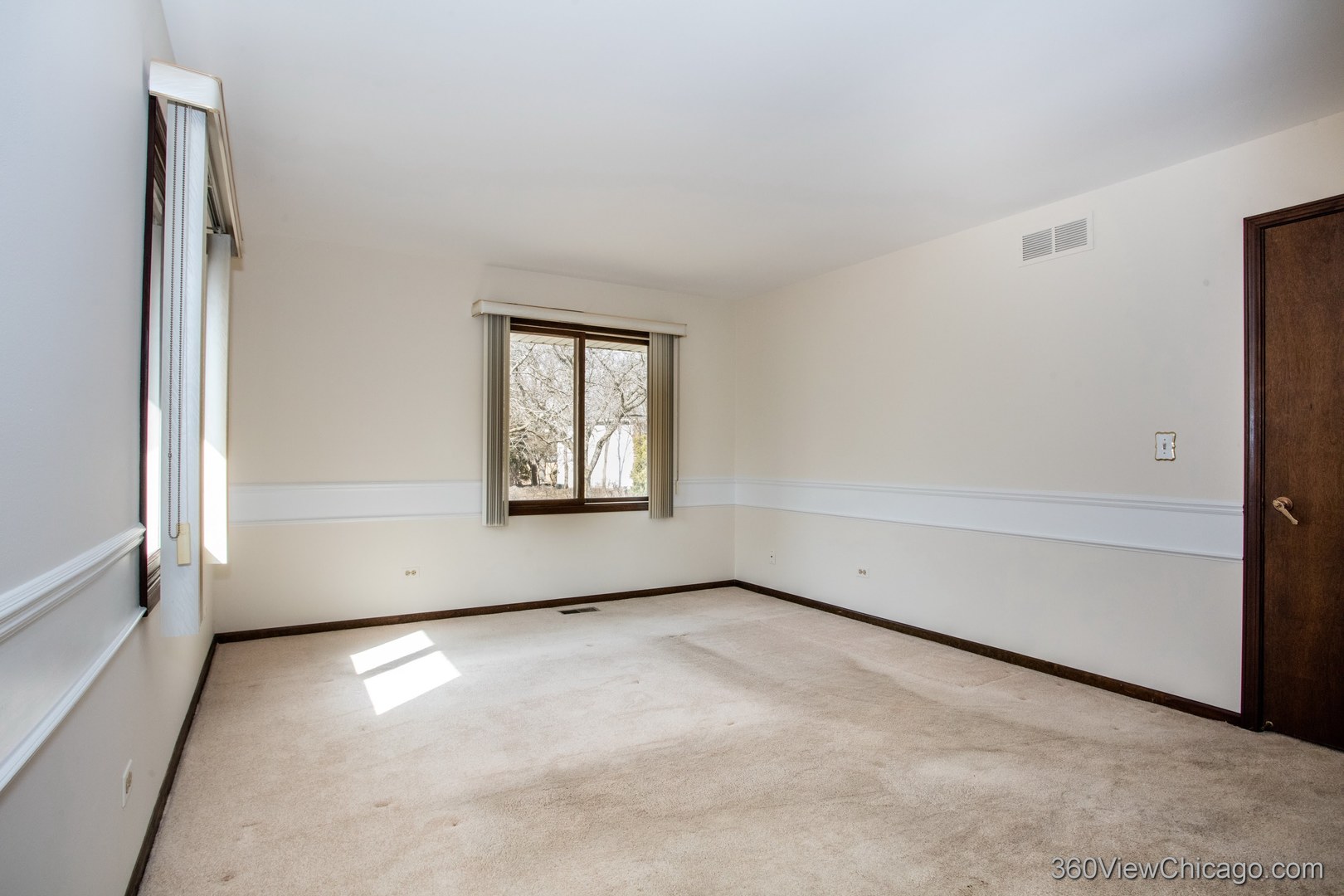 3273 Drew Street, Downers Grove, IL 60515