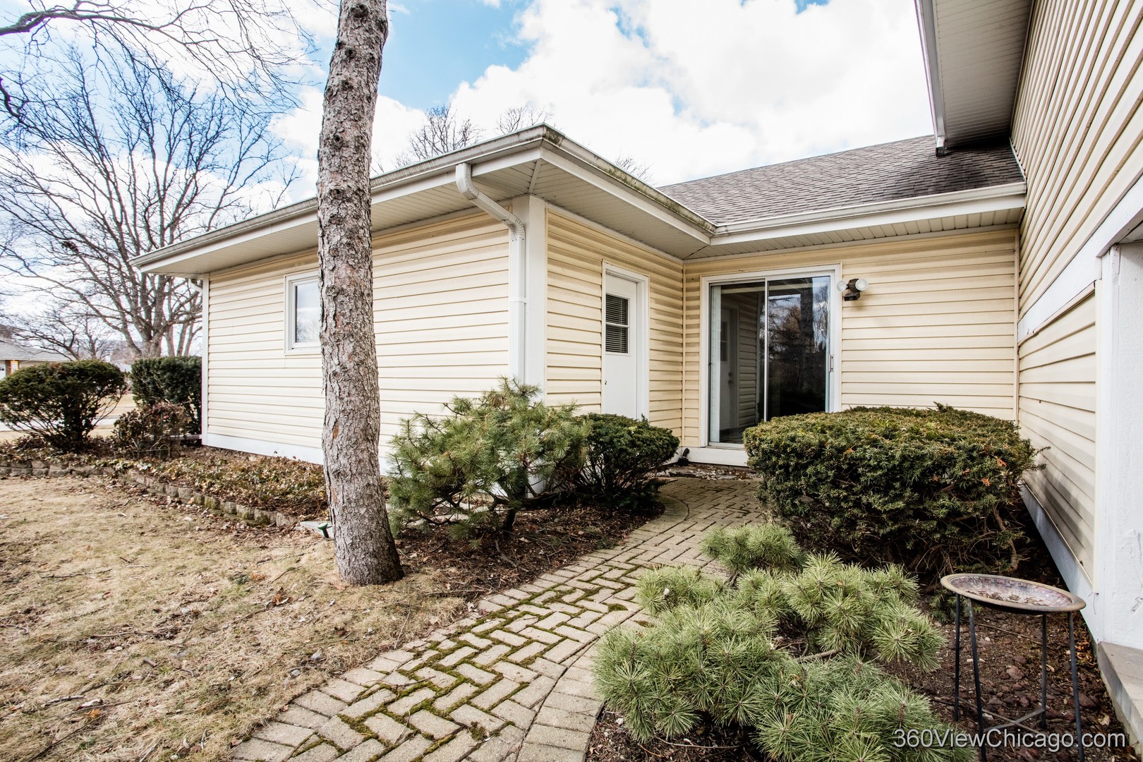 3273 Drew Street, Downers Grove, IL 60515