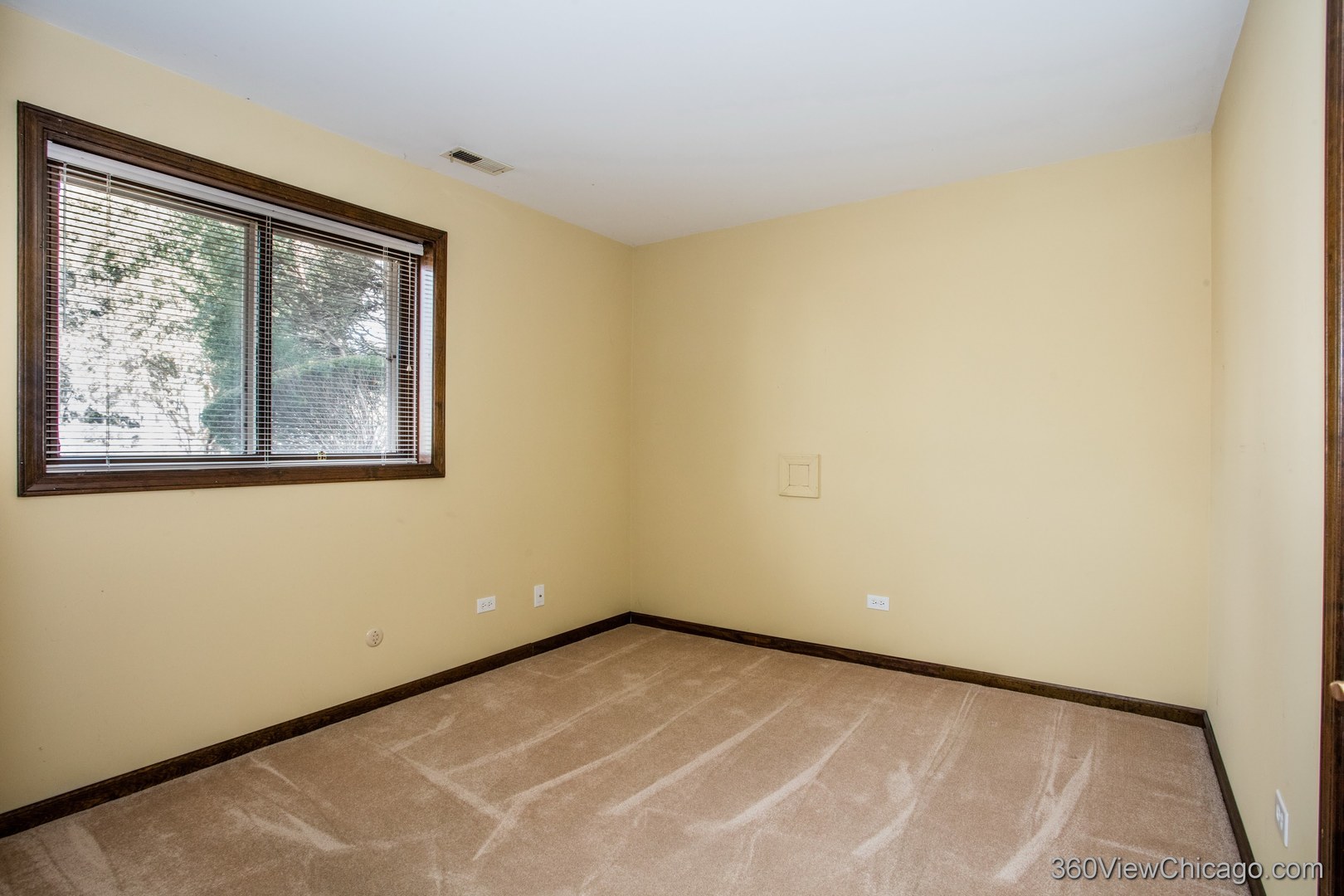 3273 Drew Street, Downers Grove, IL 60515