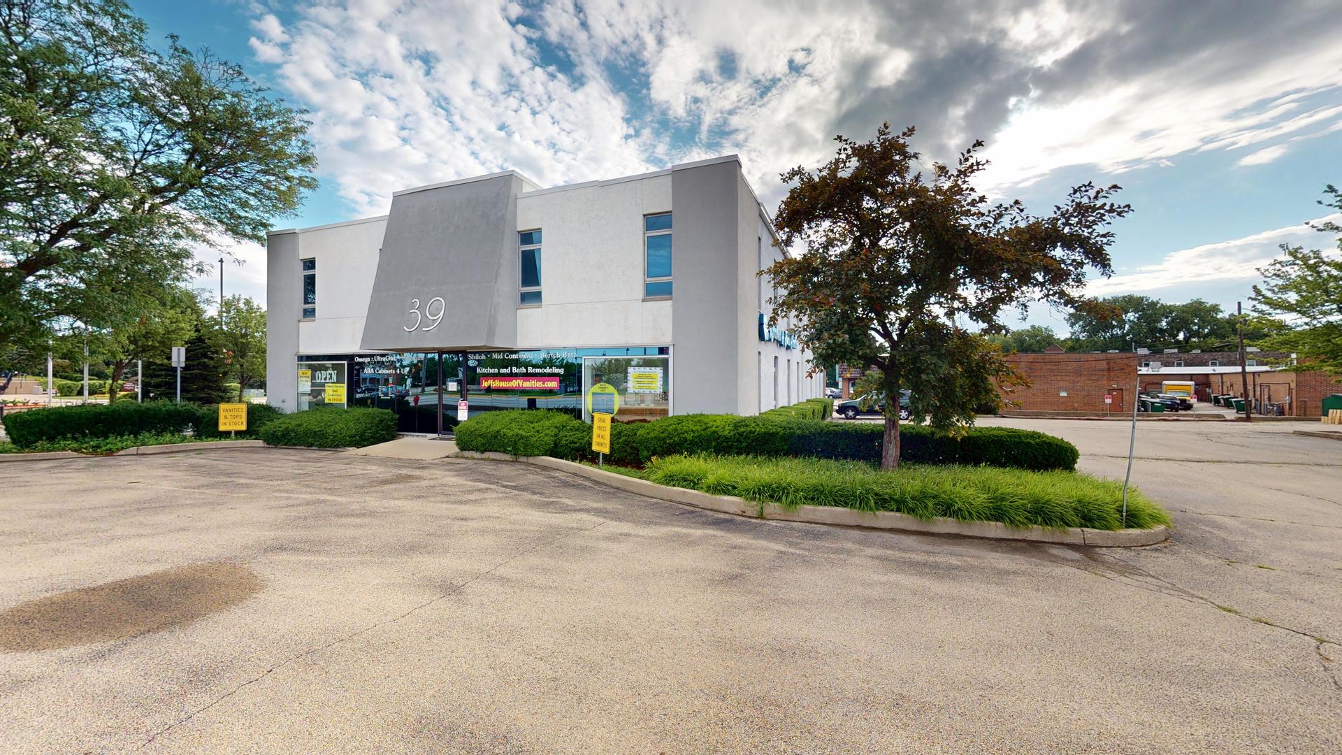 39 S Milwaukee Avenue, Wheeling, IL 60090