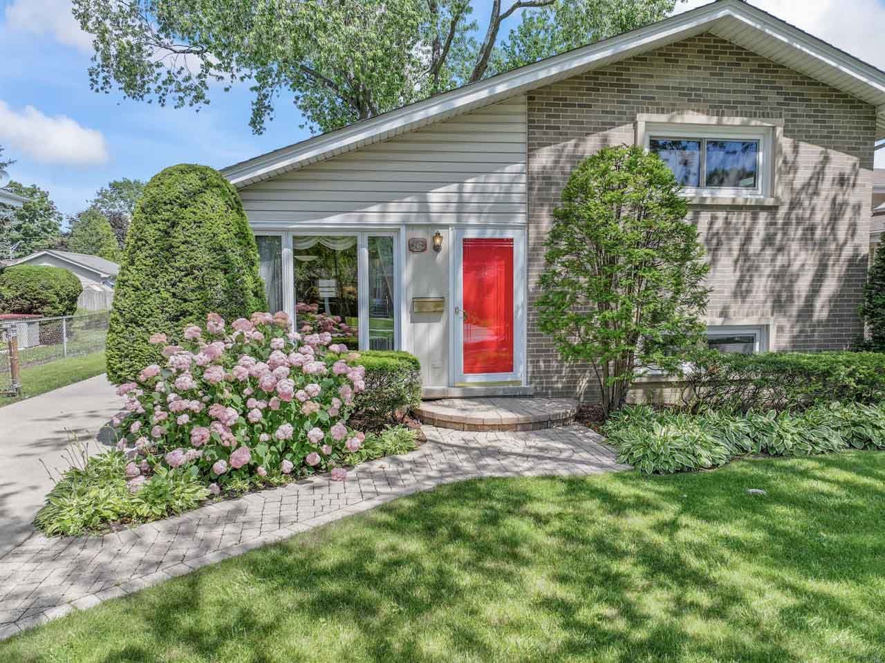 603 N Pine Street, Mount Prospect, IL 60056
