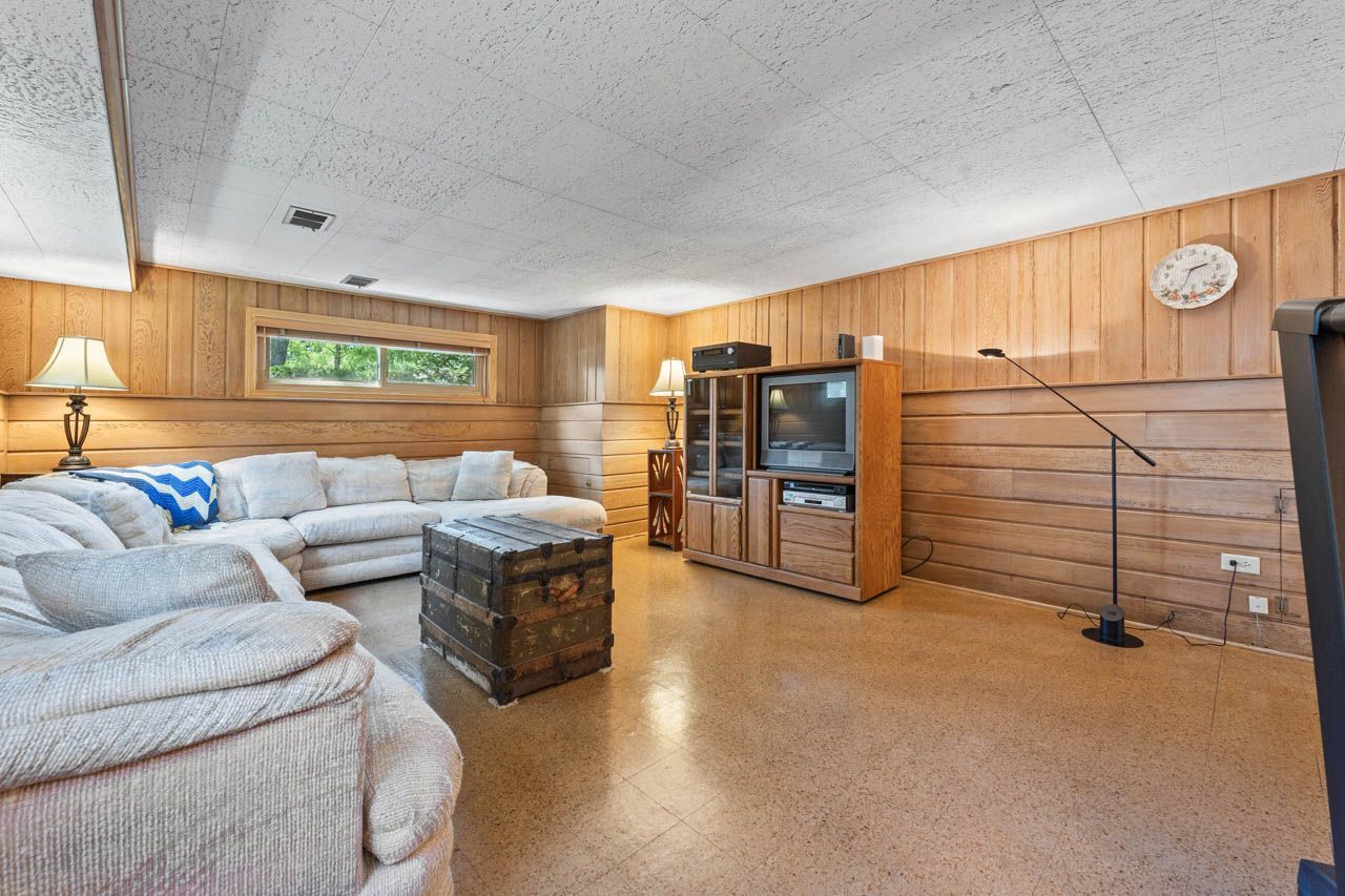 603 N Pine Street, Mount Prospect, IL 60056