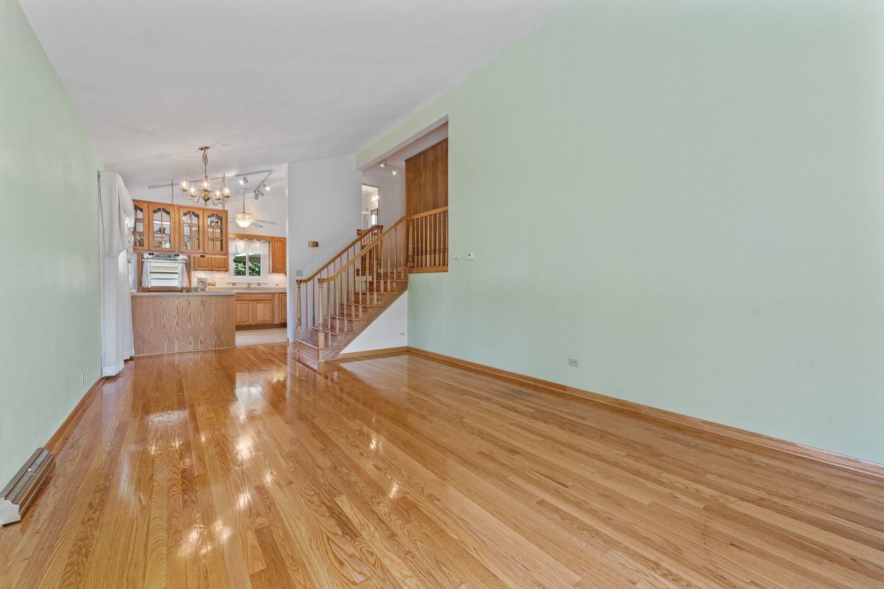 603 N Pine Street, Mount Prospect, IL 60056