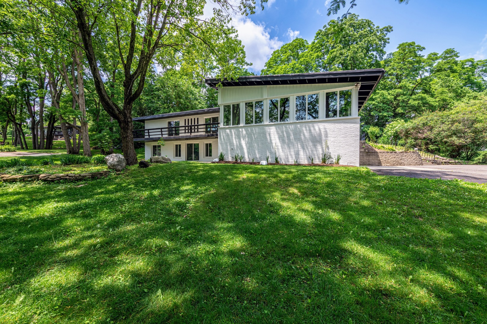1022 Beau Brummel Drive, Sleepy Hollow, IL 60118