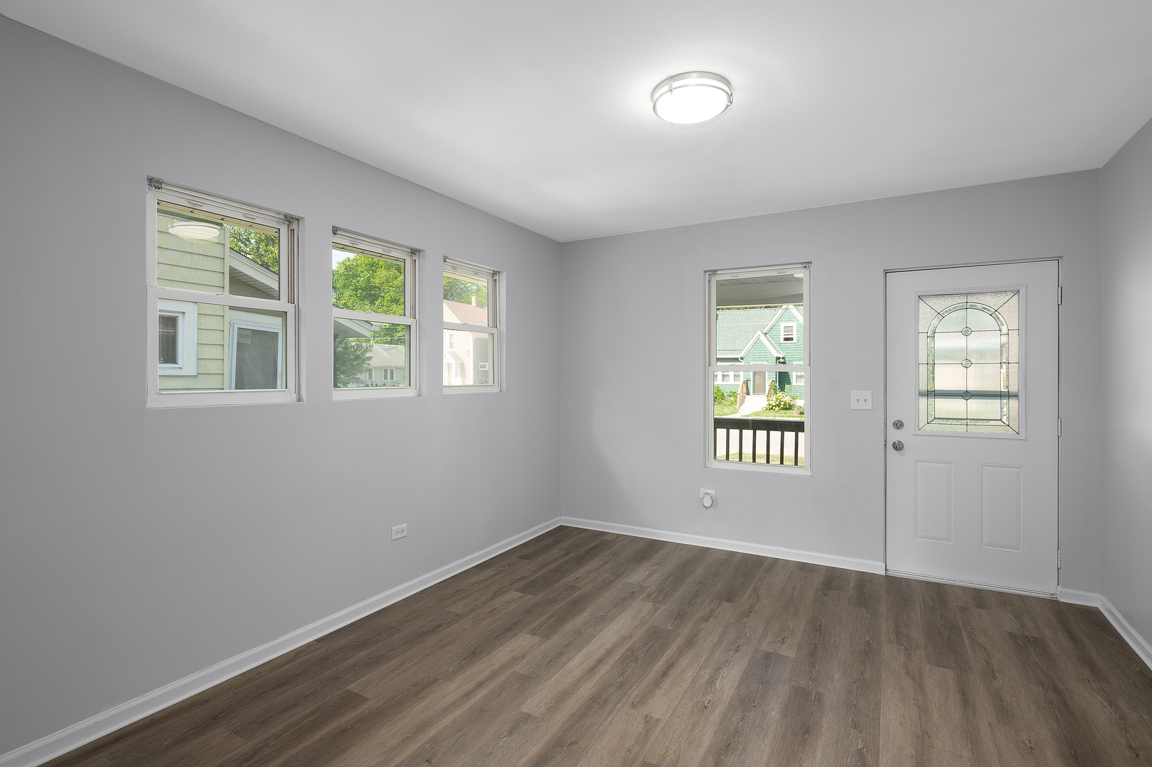 541 N May Street, Aurora, IL 60506