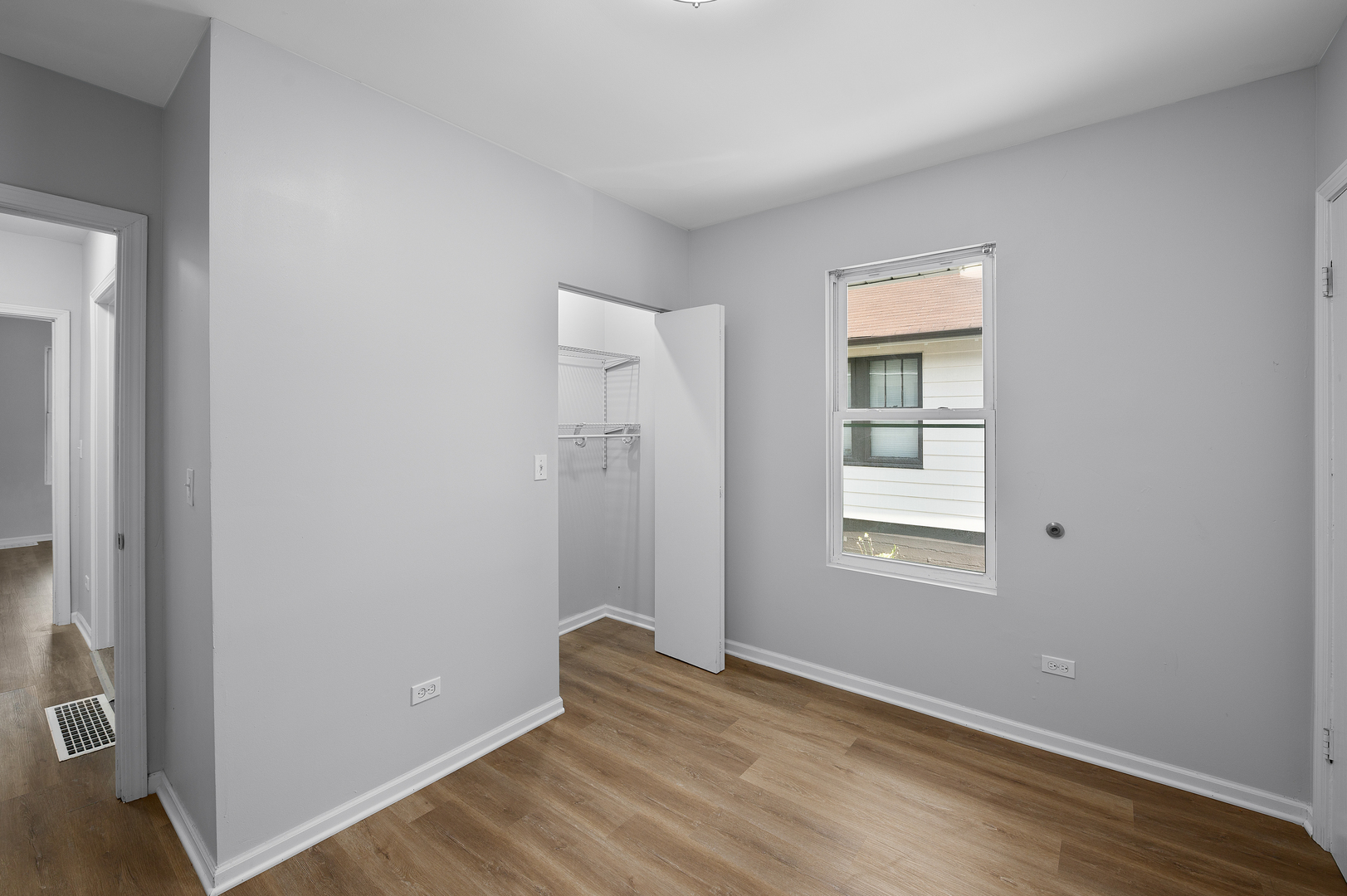 541 N May Street, Aurora, IL 60506