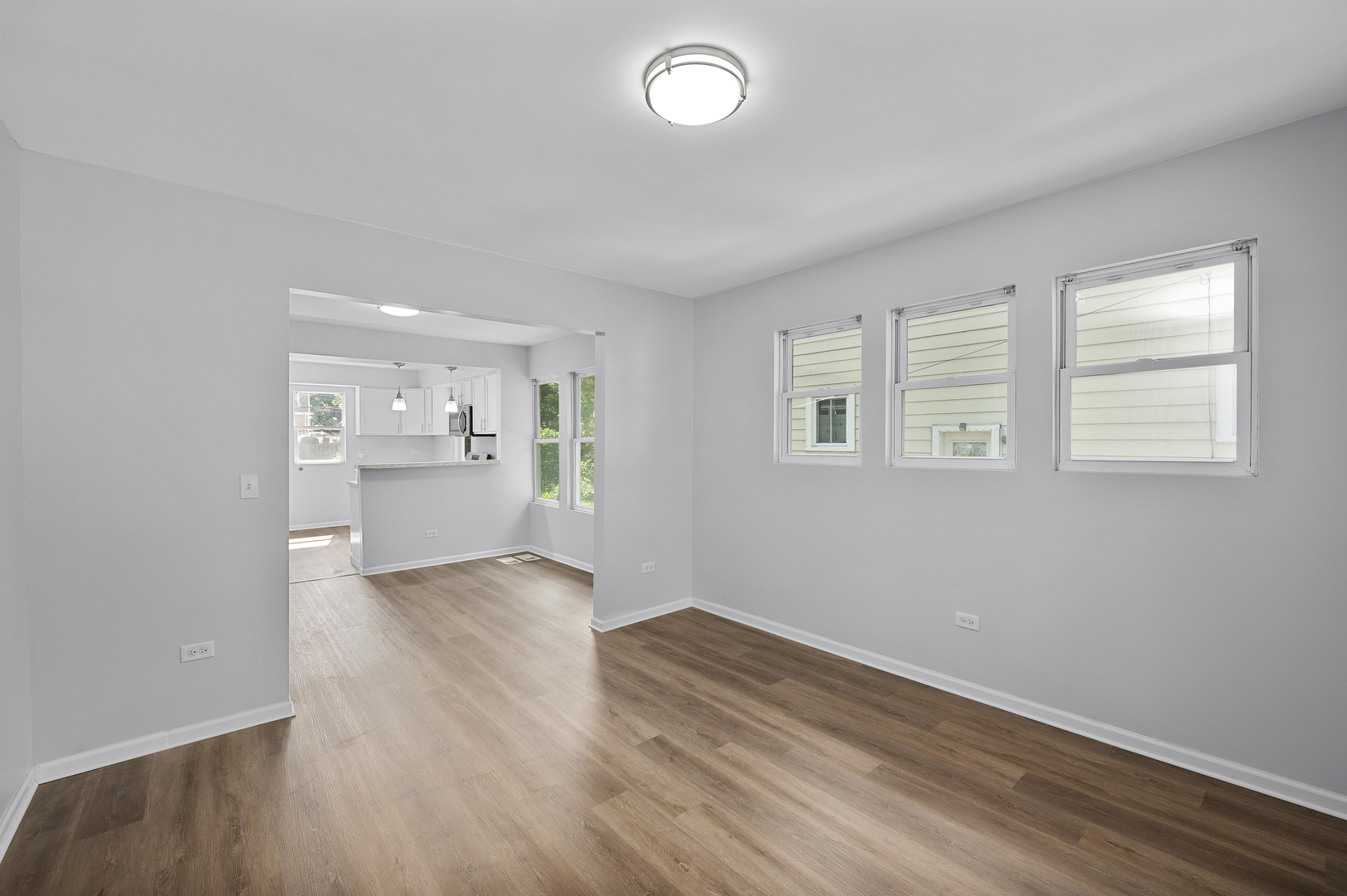 541 N May Street, Aurora, IL 60506