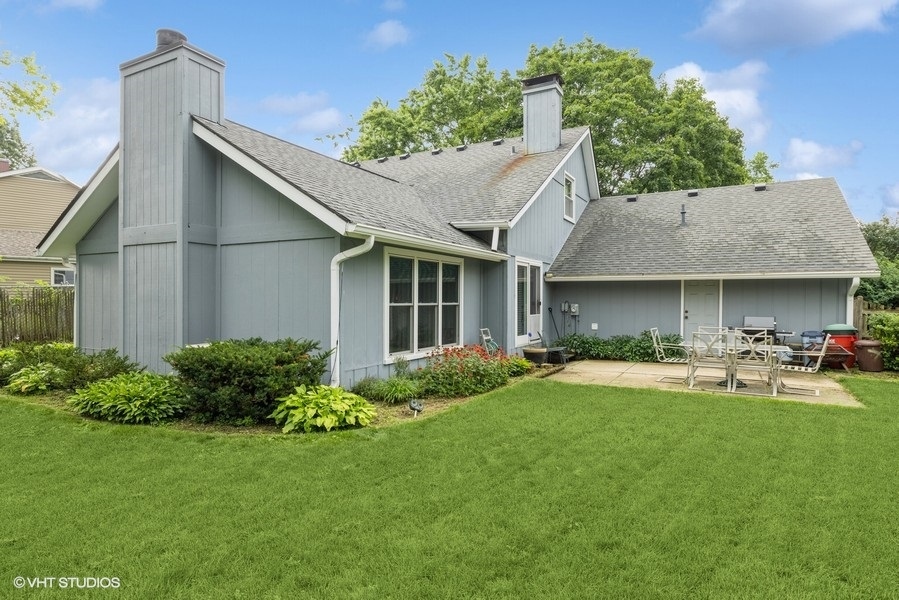 643 Darlington Lane, Crystal Lake, IL 60014