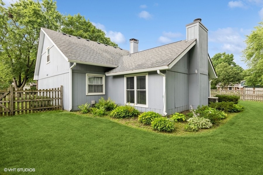 643 Darlington Lane, Crystal Lake, IL 60014