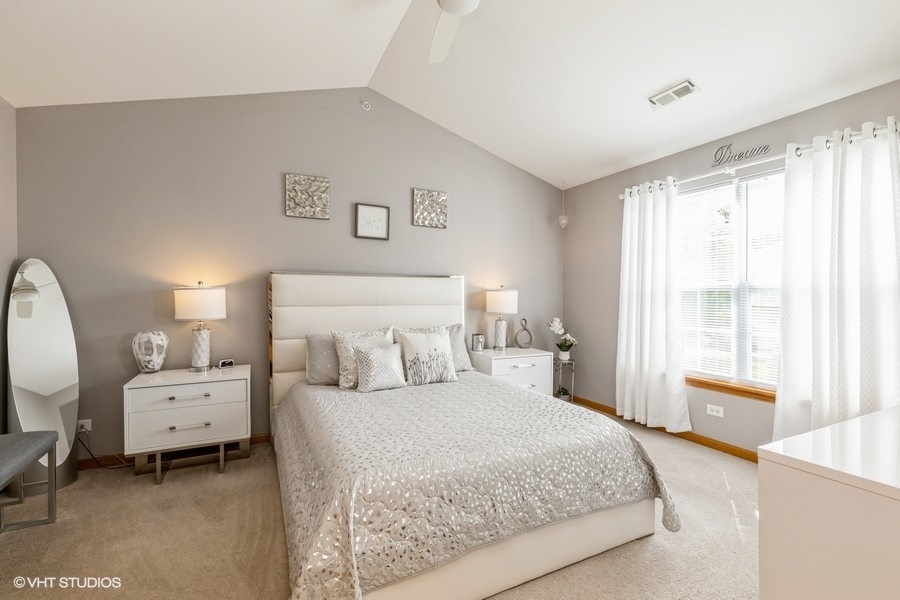 101 Stoneshire Court #A, Hampshire, IL 60140