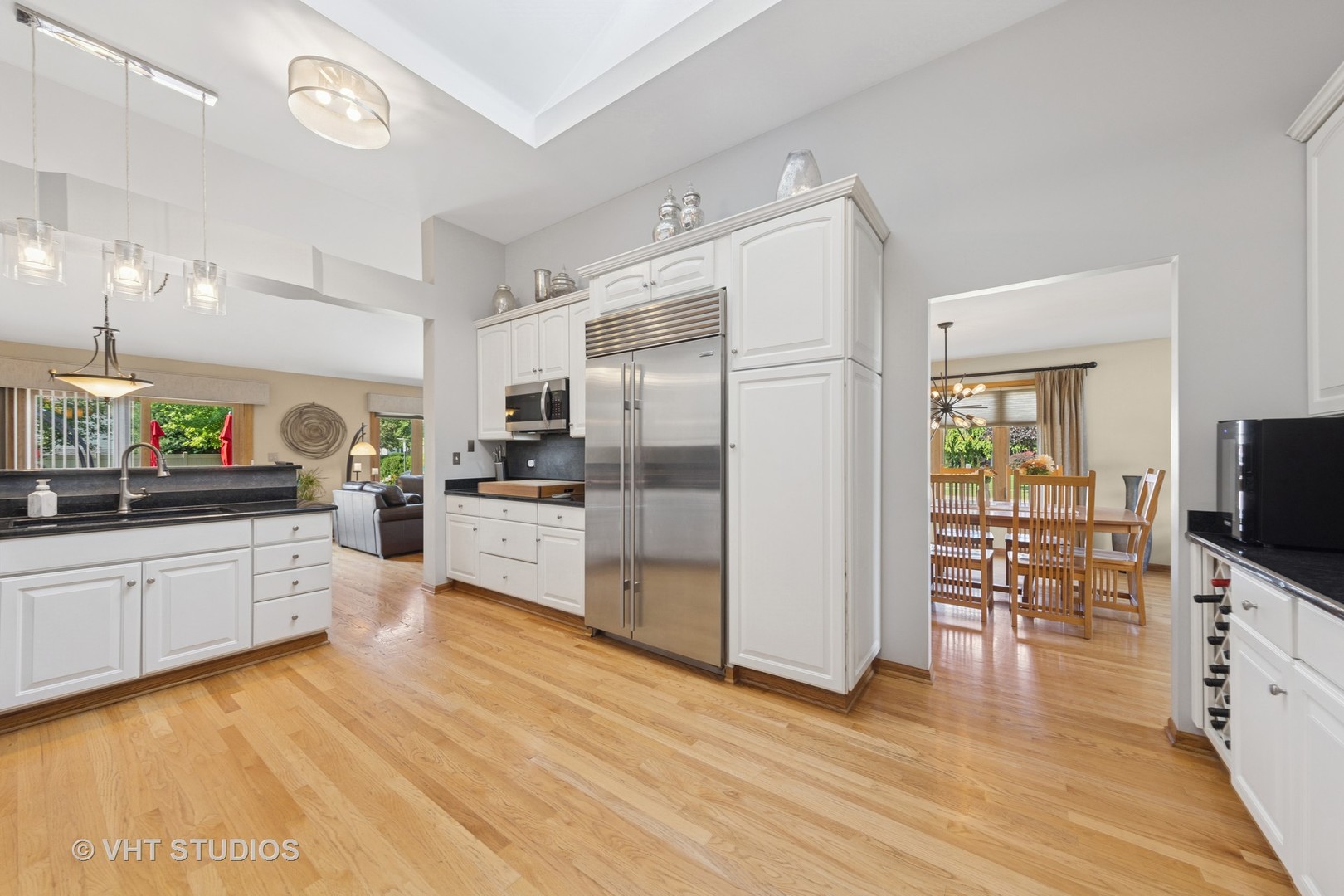 1325 Westminster Drive, Woodridge, IL 60517