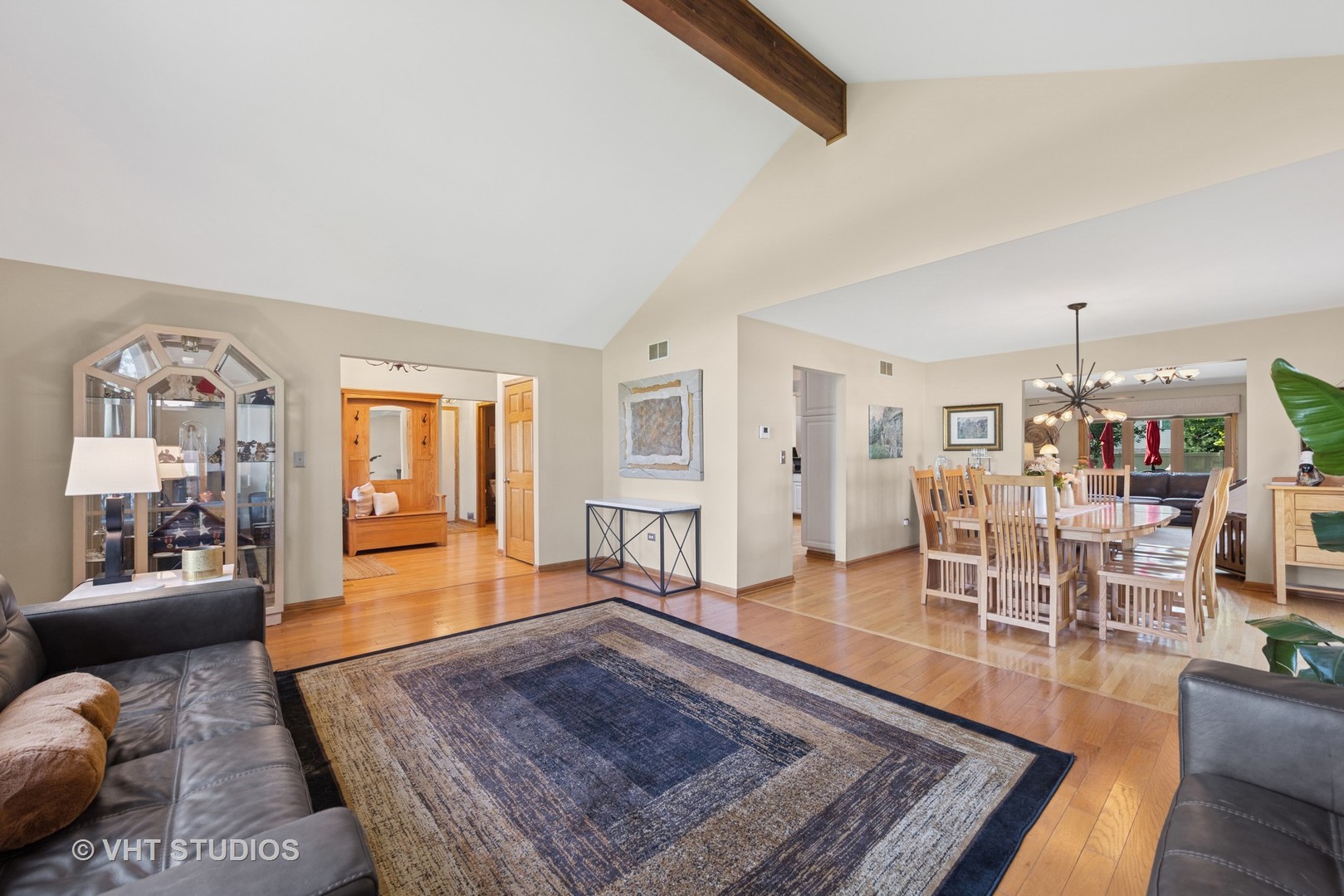 1325 Westminster Drive, Woodridge, IL 60517