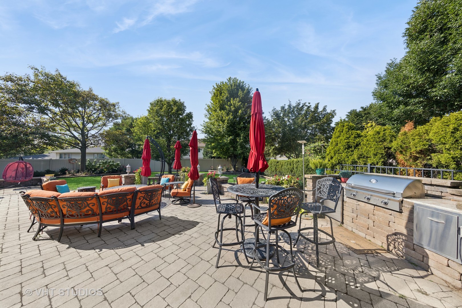1325 Westminster Drive, Woodridge, IL 60517
