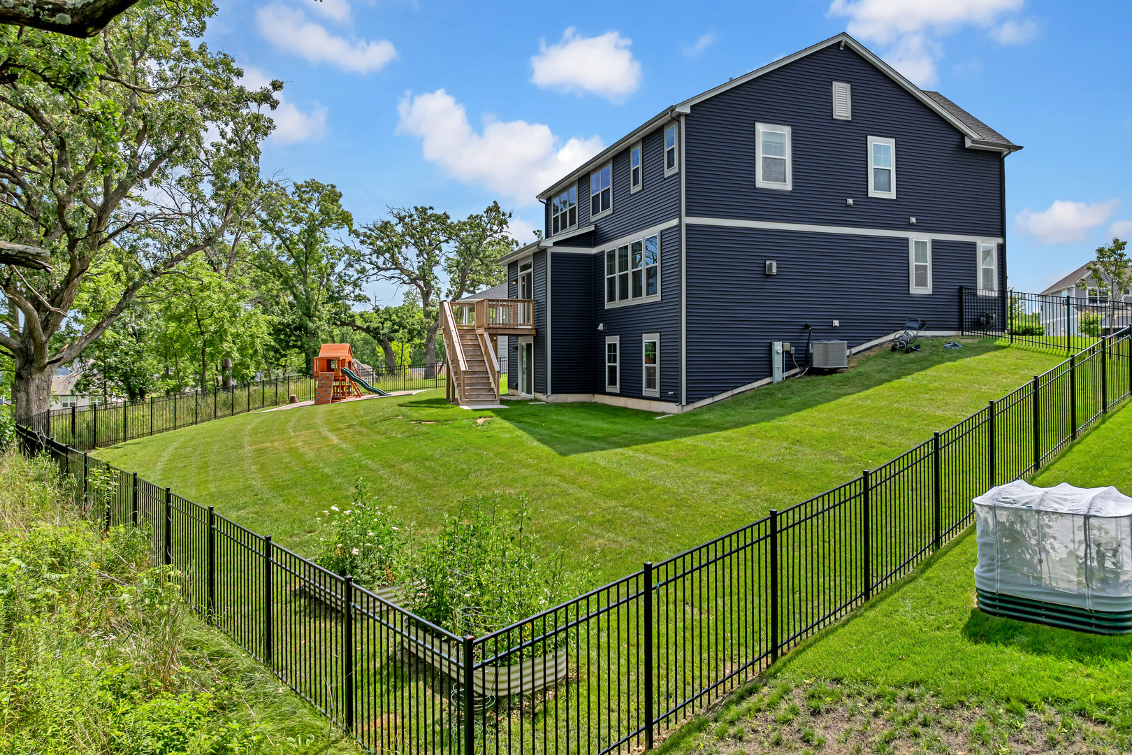 1170 Overhill Court, Crystal Lake, IL 60012