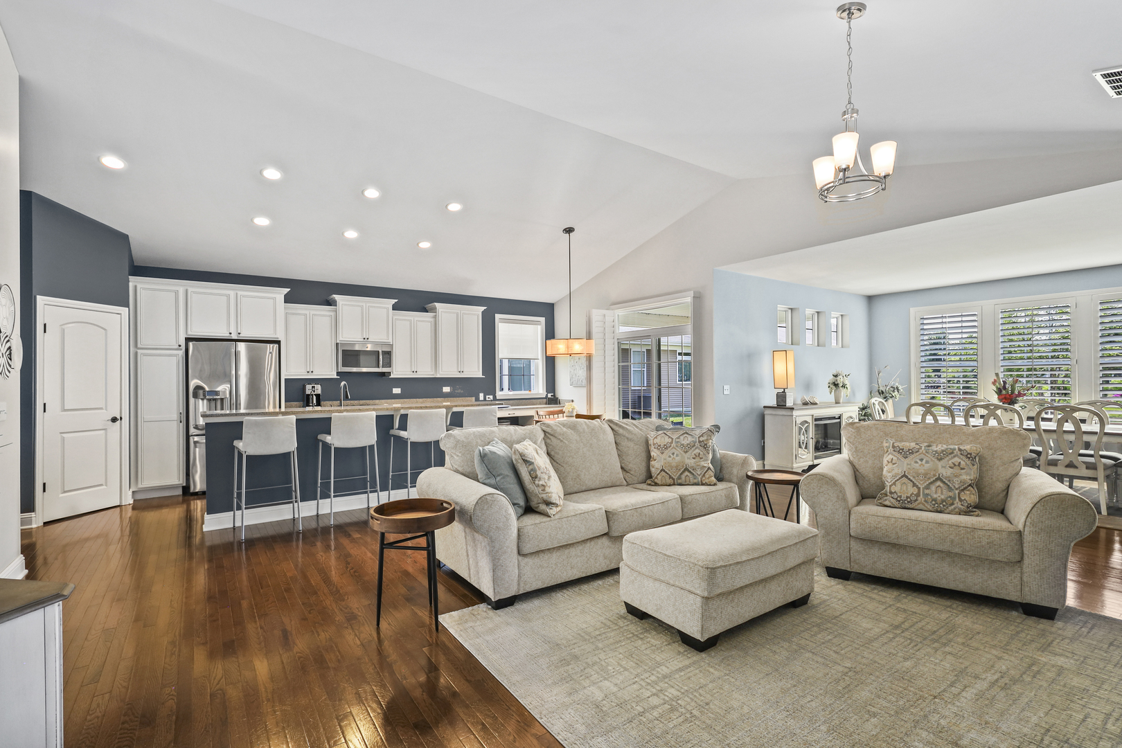 3832 Chesapeake Lane, Naperville, IL 60564