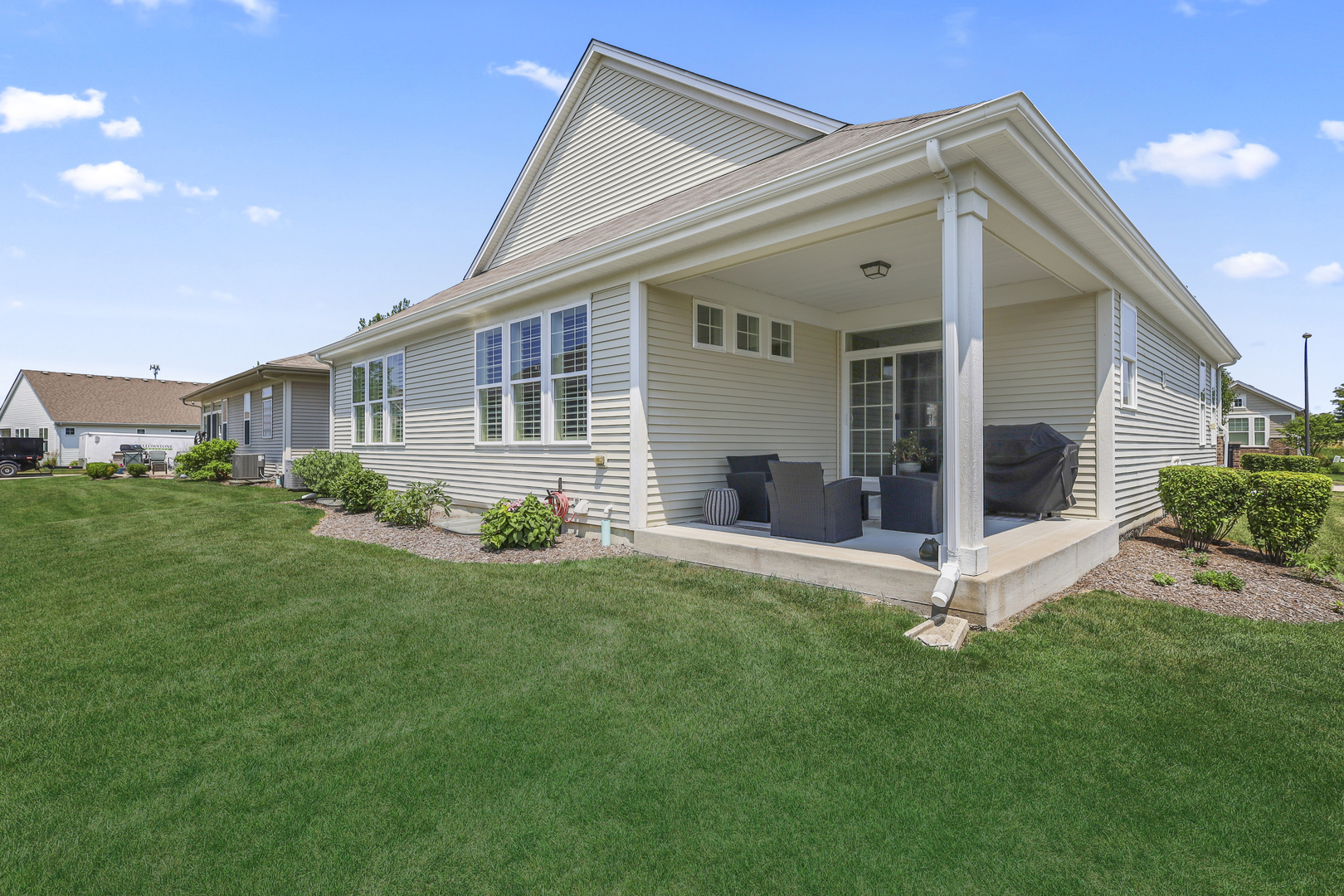 3832 Chesapeake Lane, Naperville, IL 60564