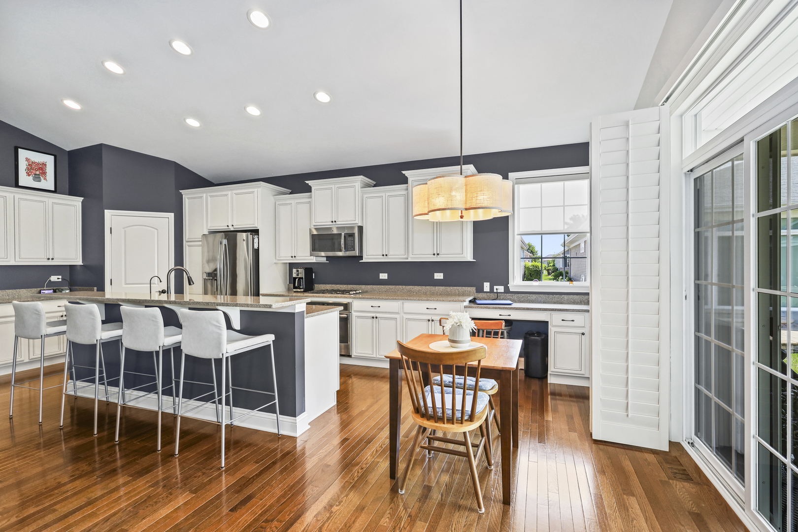 3832 Chesapeake Lane, Naperville, IL 60564