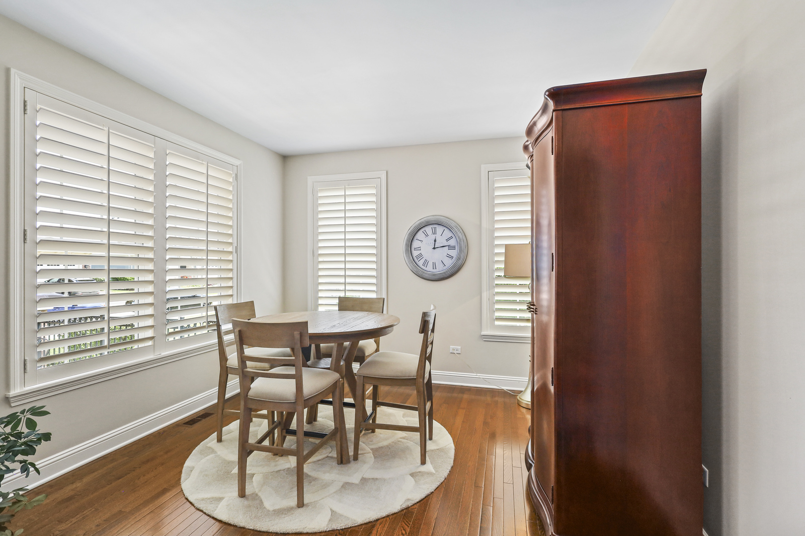 3832 Chesapeake Lane, Naperville, IL 60564