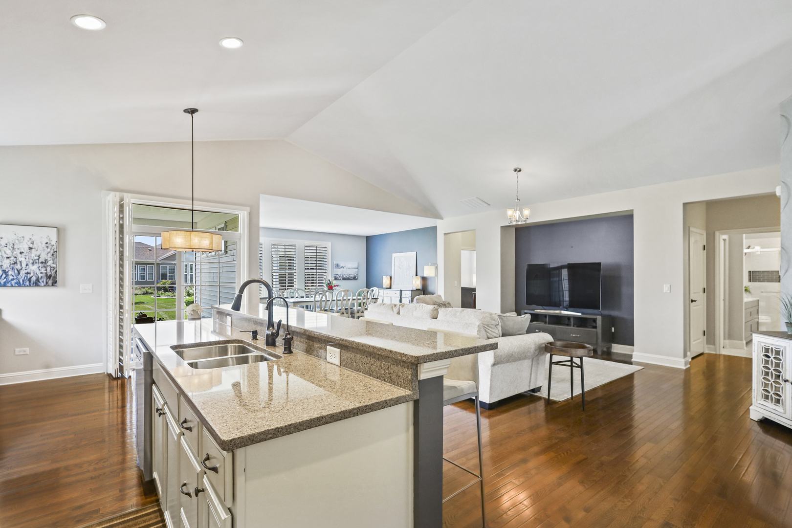 3832 Chesapeake Lane, Naperville, IL 60564