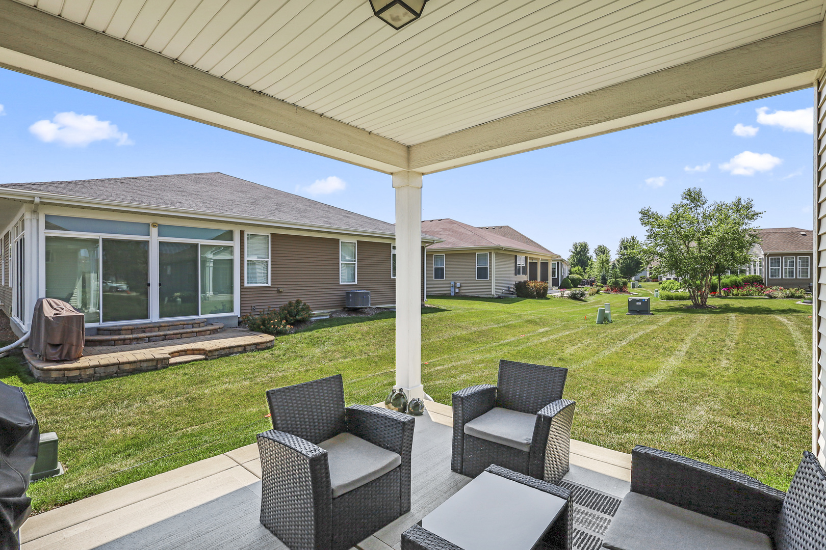 3832 Chesapeake Lane, Naperville, IL 60564