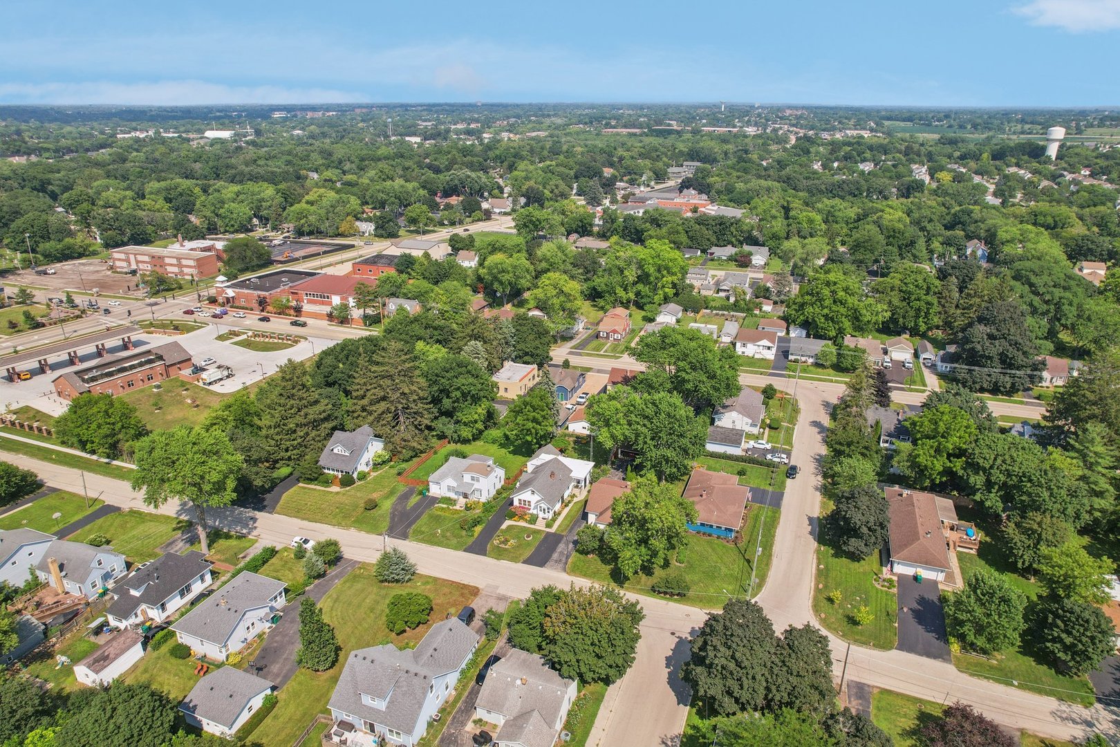344 S Lake Street, Grayslake, IL 60030