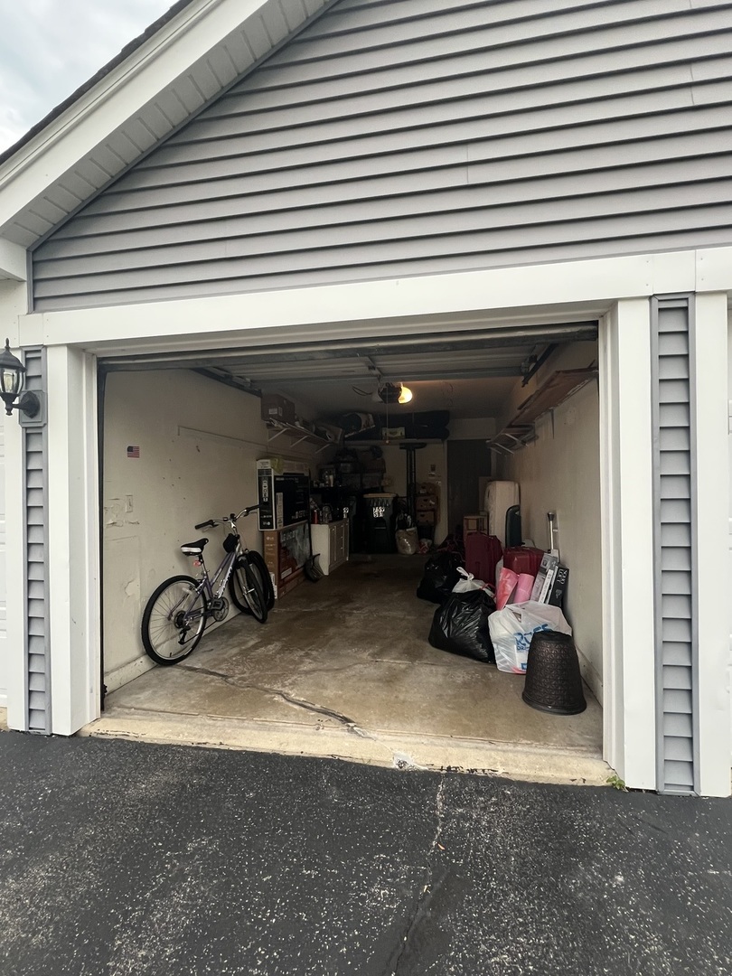 759 Sterling Court #B1, Bartlett, IL 60103