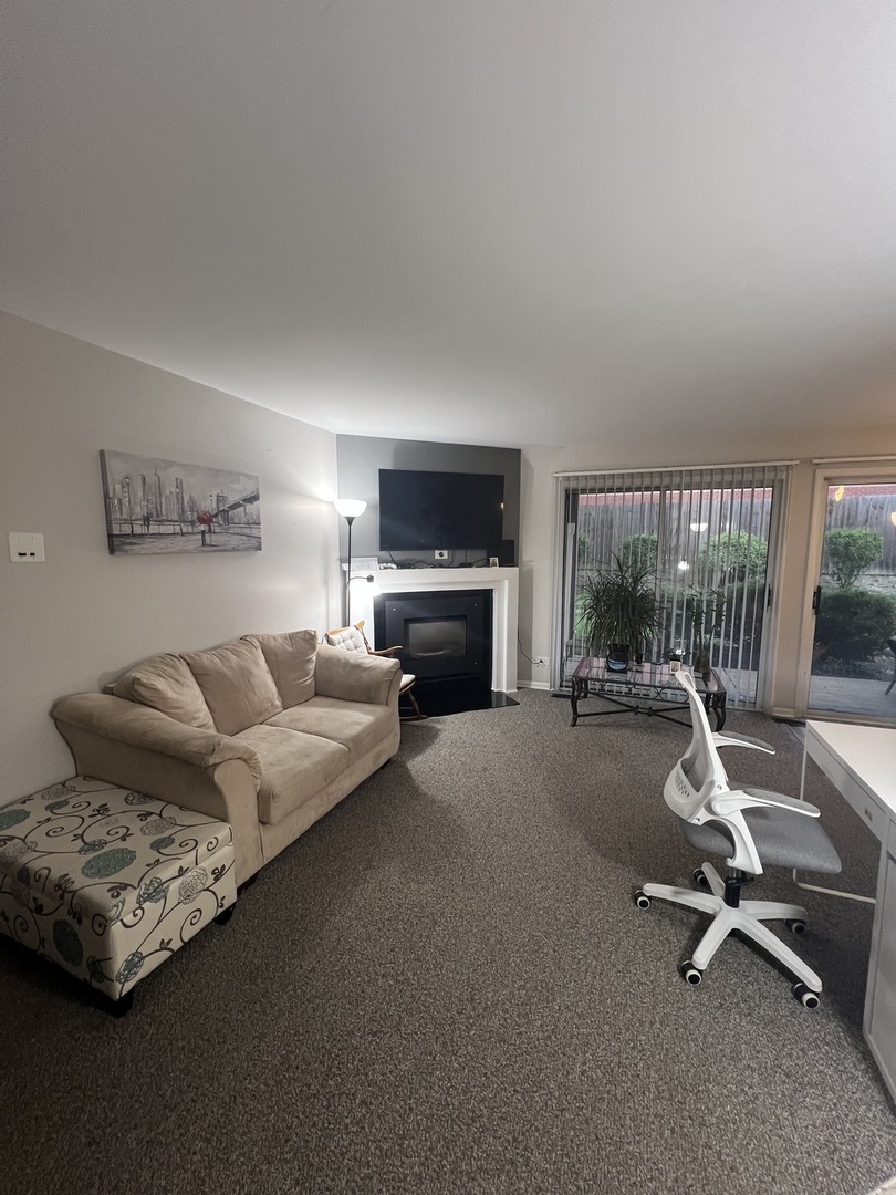 759 Sterling Court #B1, Bartlett, IL 60103