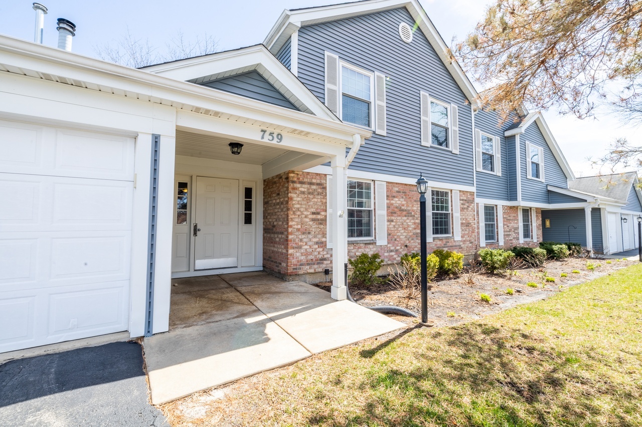 759 Sterling Court #B1, Bartlett, IL 60103