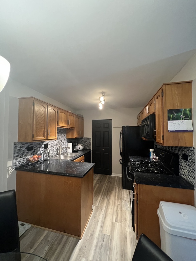 759 Sterling Court #B1, Bartlett, IL 60103