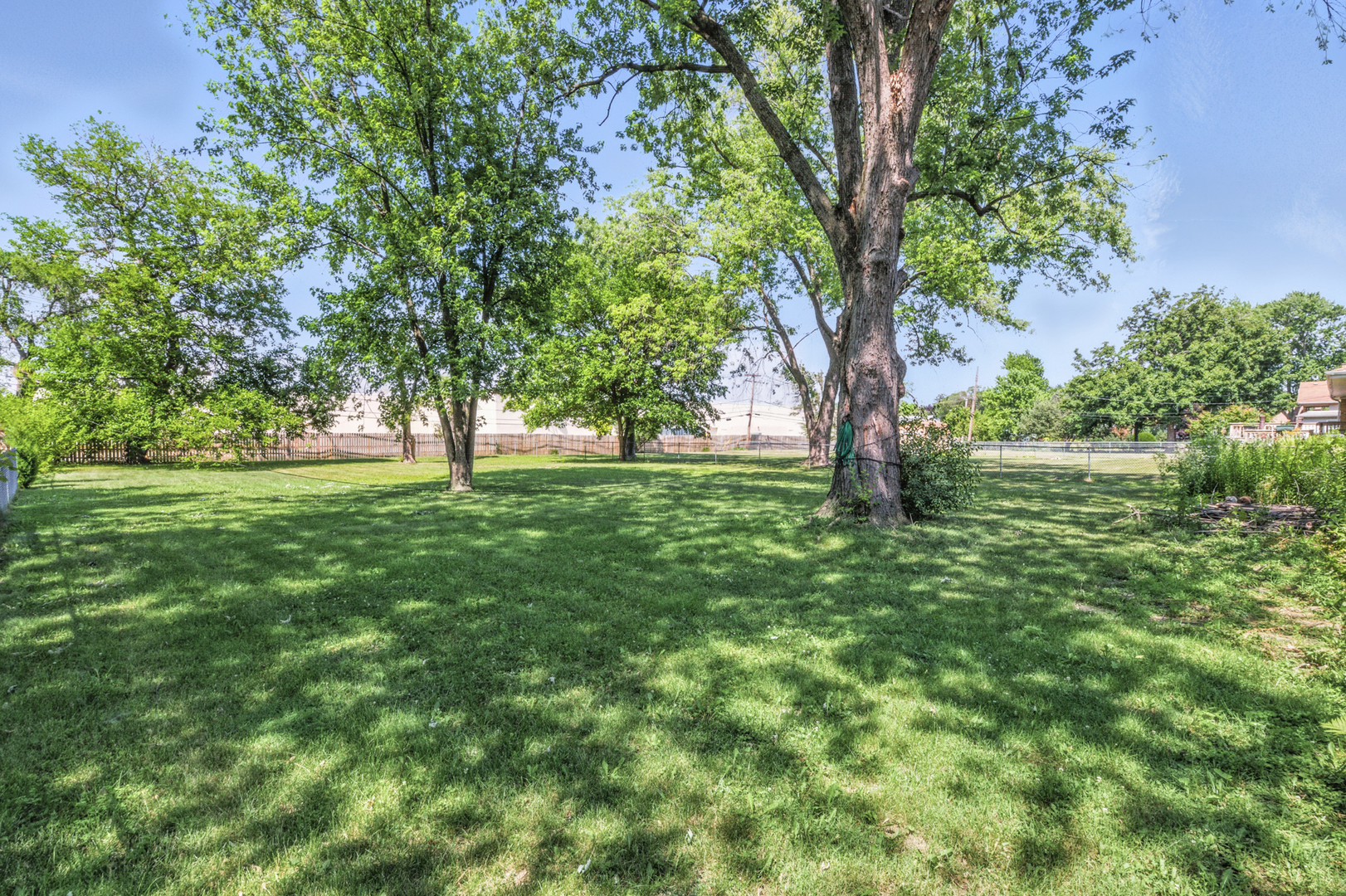 1108 Everett Lane, Des Plaines, IL 60018