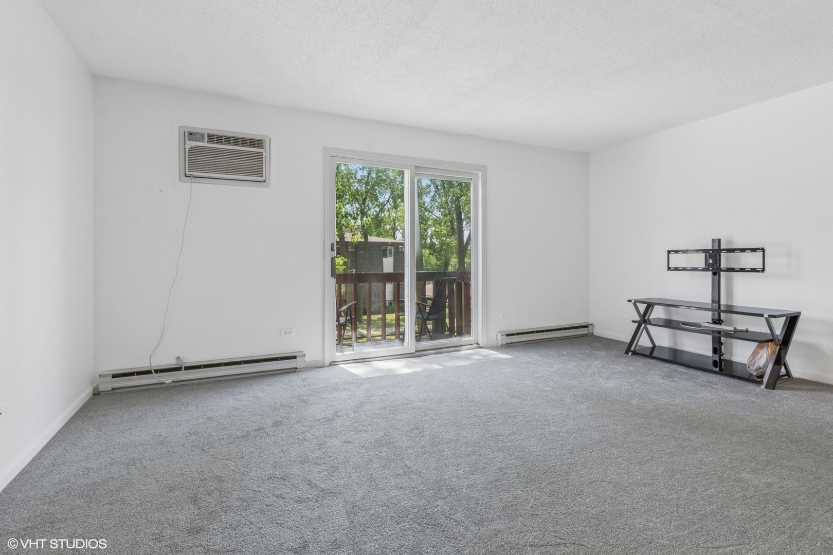 214 Madison Street #3A, Joliet, IL 60435