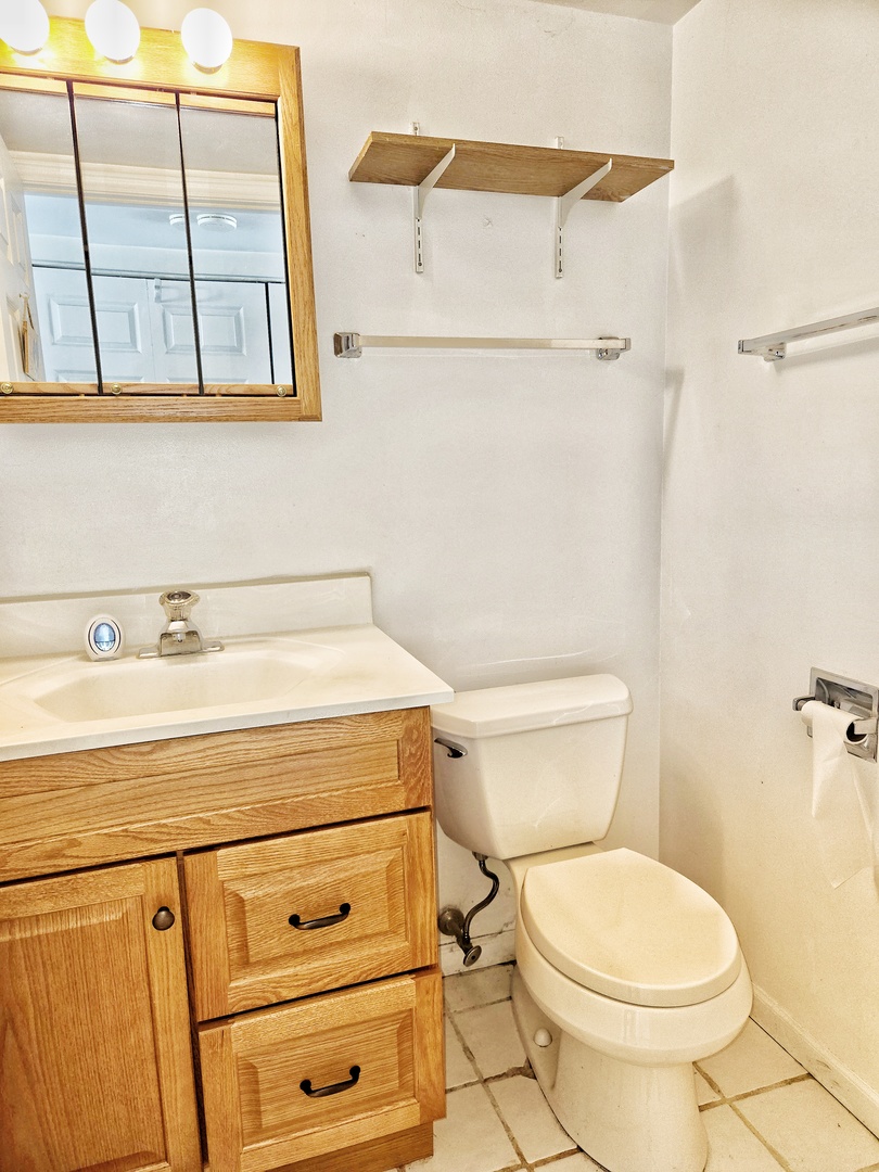 1426 Walnut Circle, Carol Stream, IL 60188
