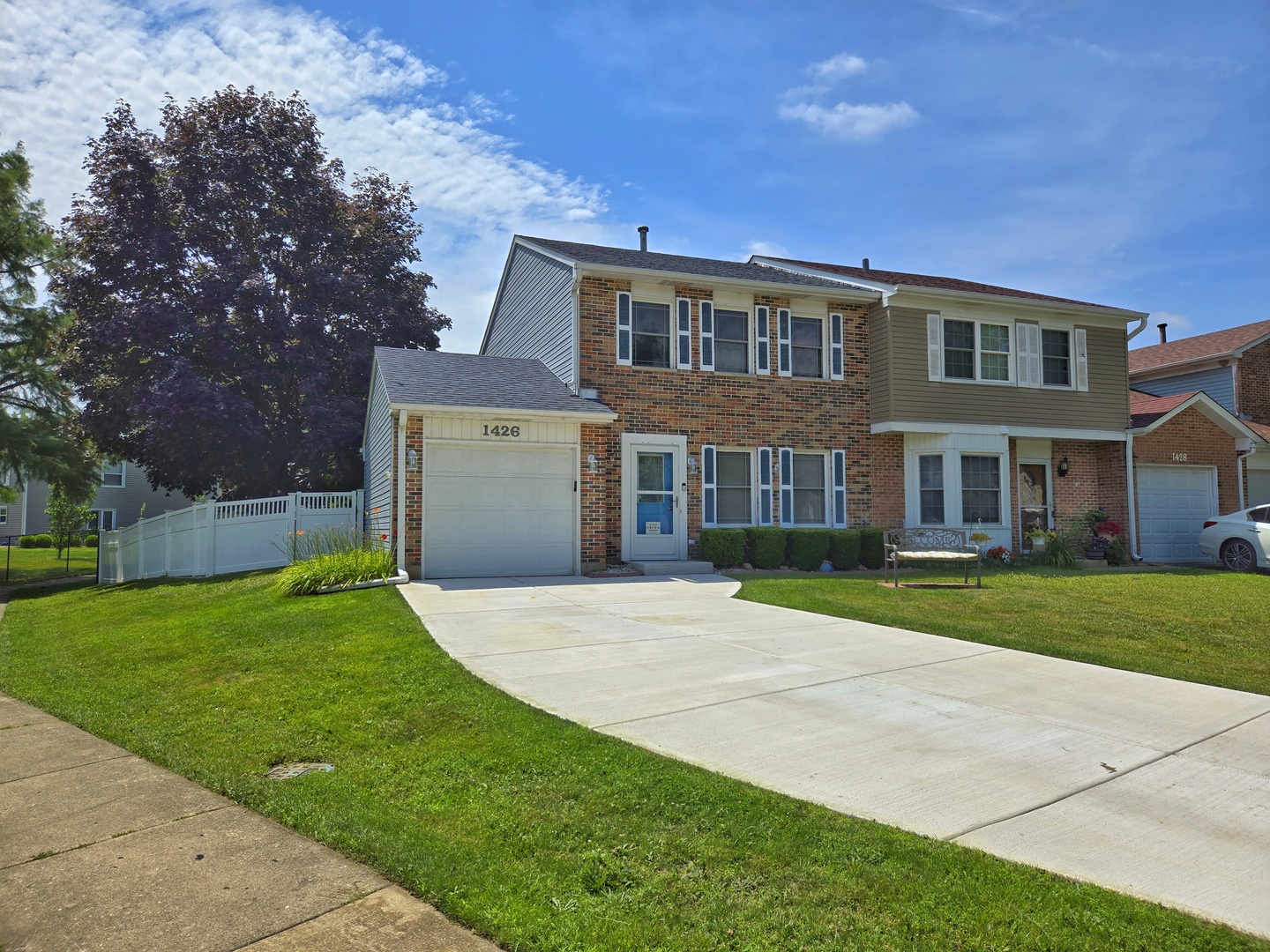 1426 Walnut Circle, Carol Stream, IL 60188