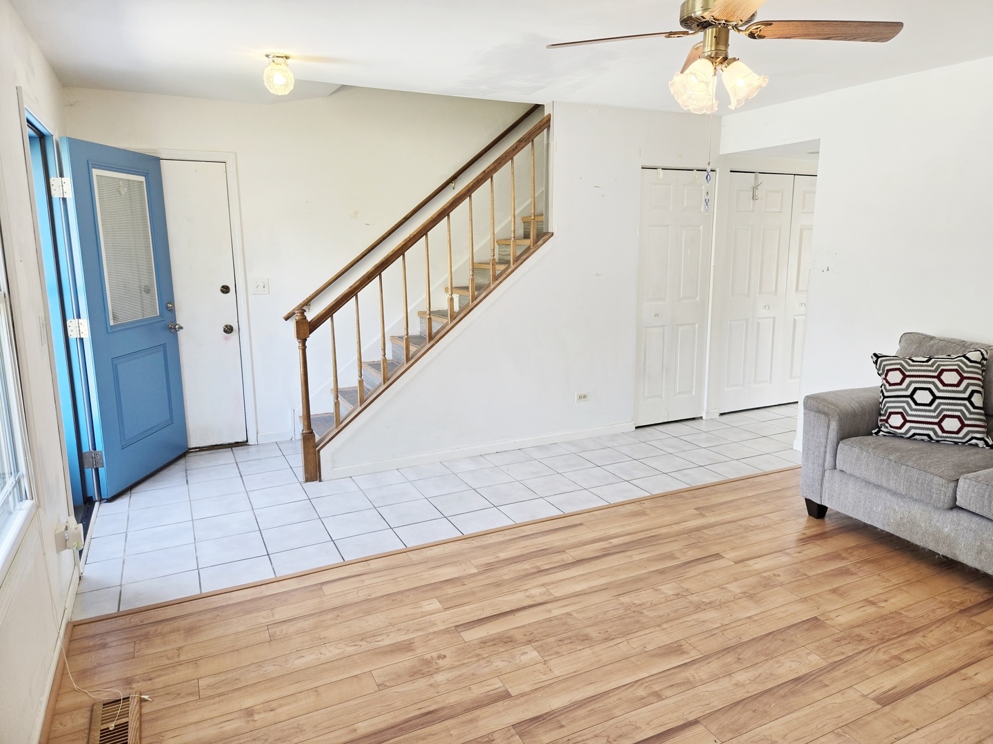 1426 Walnut Circle, Carol Stream, IL 60188