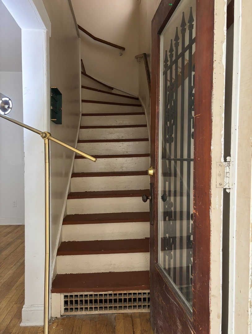 3911 N Saint Louis Avenue, Chicago, IL 60618