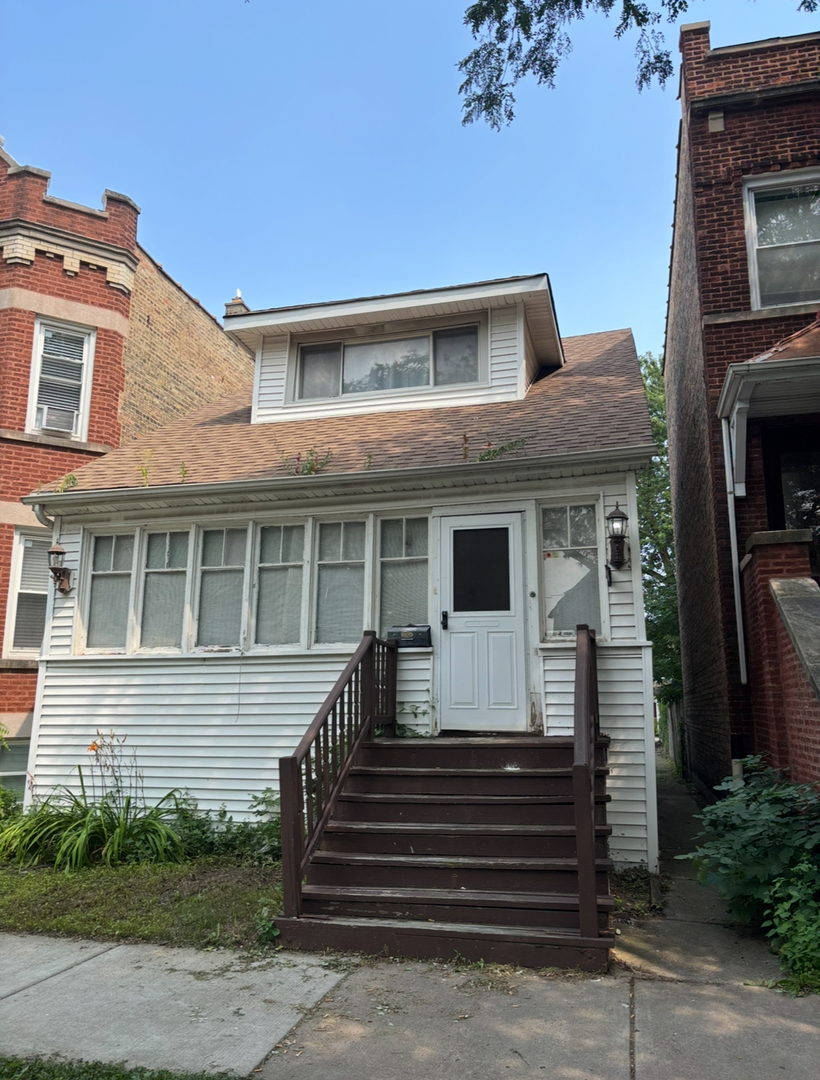 3911 N Saint Louis Avenue, Chicago, IL 60618