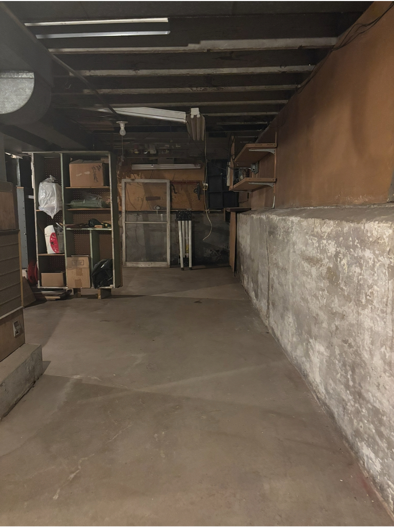 3911 N Saint Louis Avenue, Chicago, IL 60618