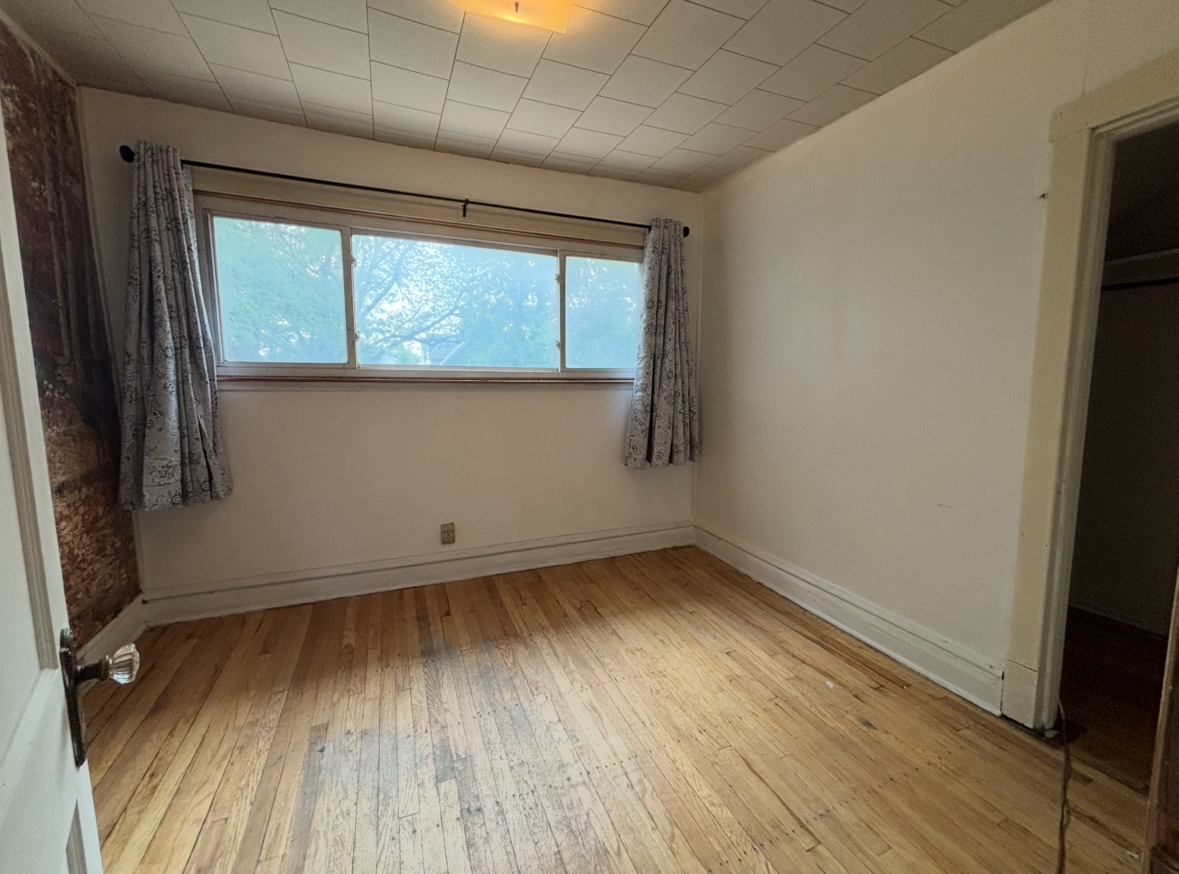 3911 N Saint Louis Avenue, Chicago, IL 60618