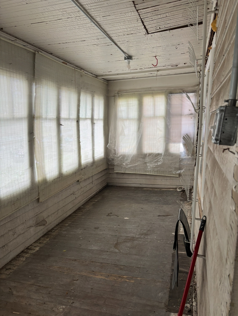 3911 N Saint Louis Avenue, Chicago, IL 60618