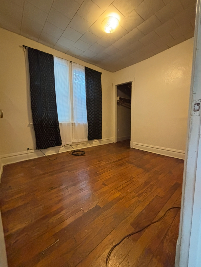 3911 N Saint Louis Avenue, Chicago, IL 60618