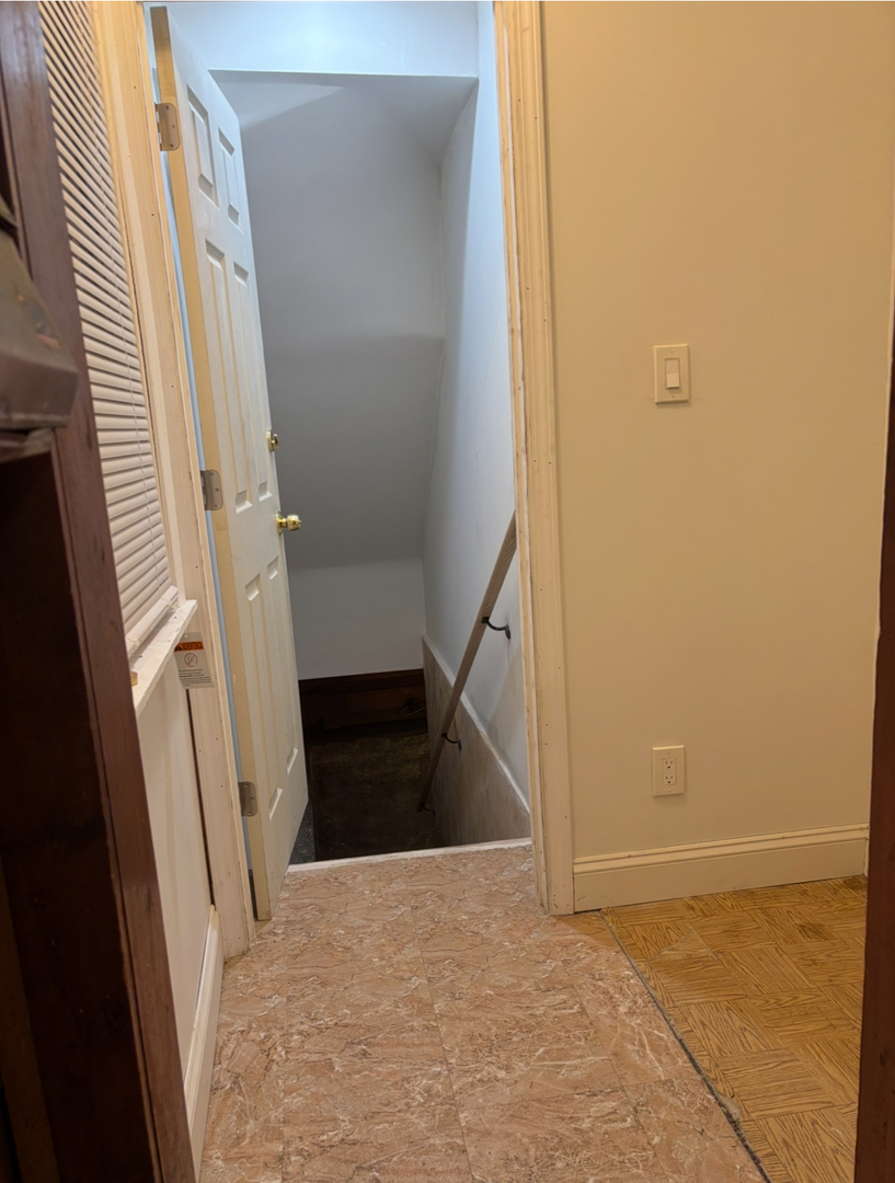 3911 N Saint Louis Avenue, Chicago, IL 60618