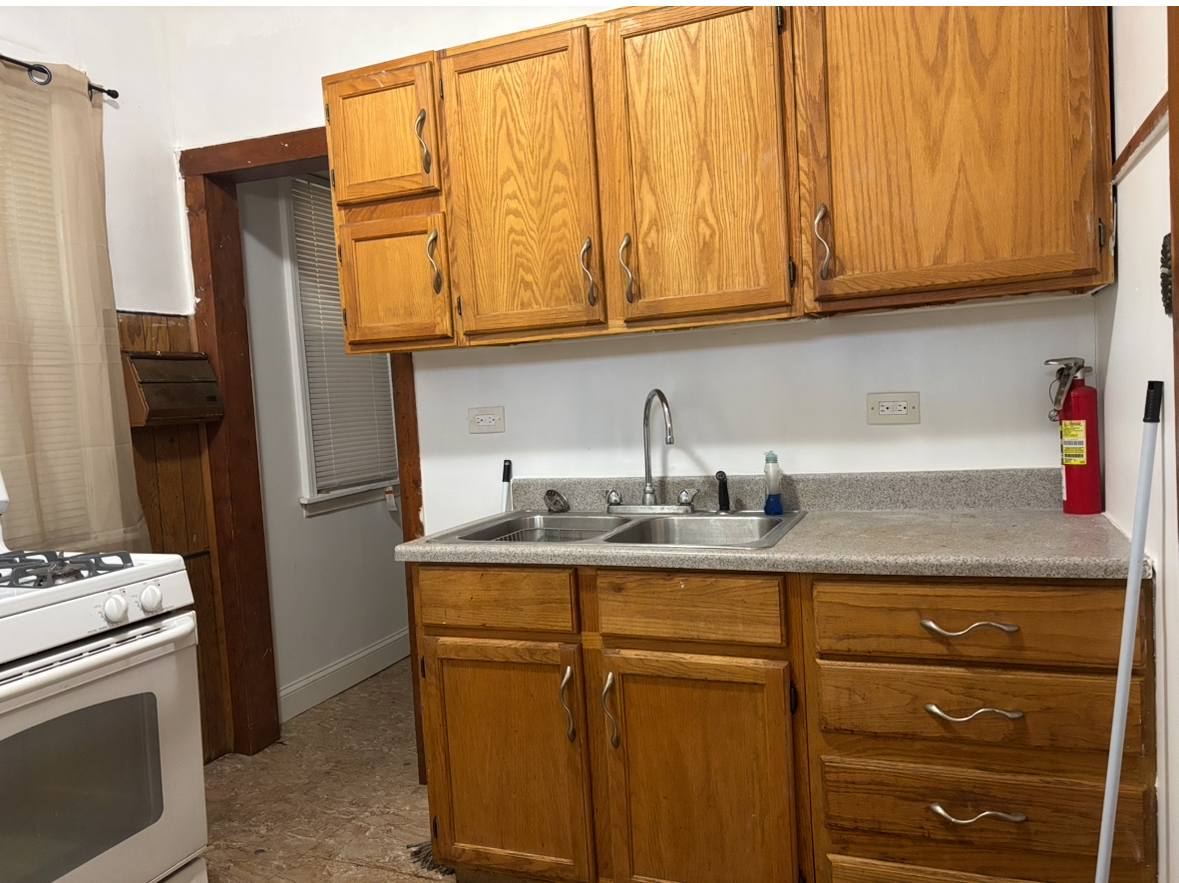 3911 N Saint Louis Avenue, Chicago, IL 60618
