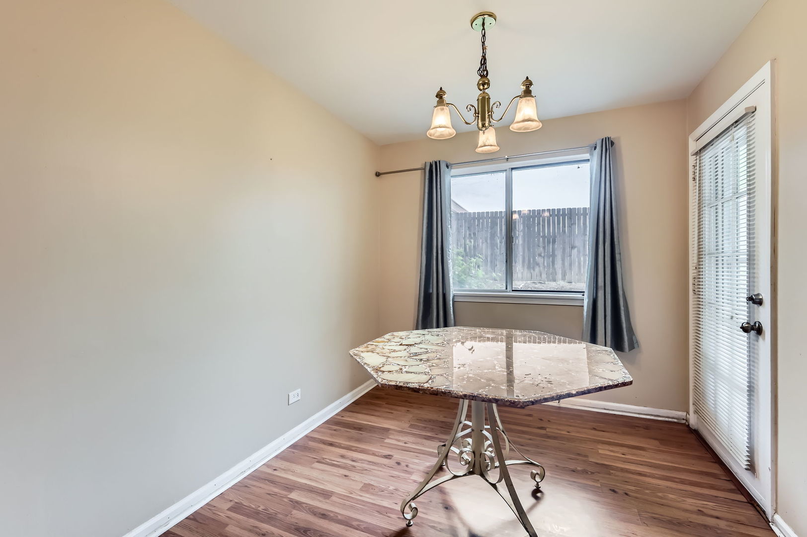 753 CANDLERIDGE Court #D1, Bartlett, IL 60103