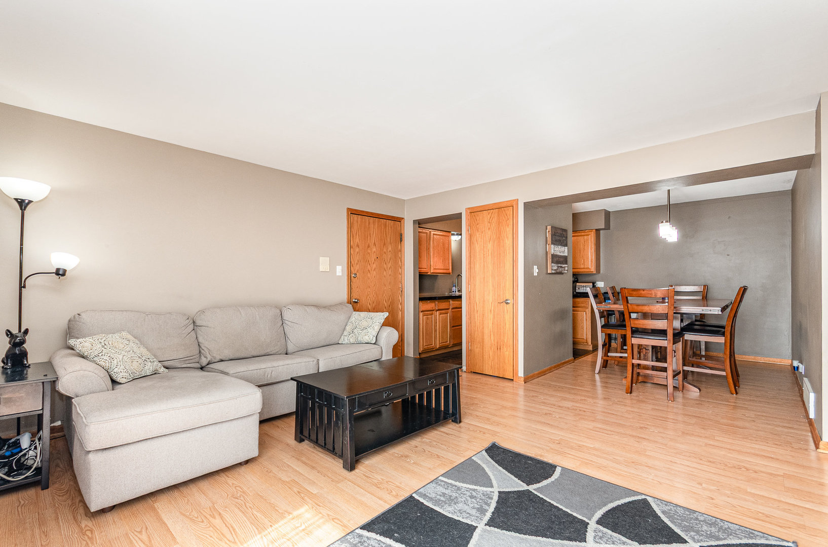 4827 W 109th Street #203, Oak Lawn, IL 60453