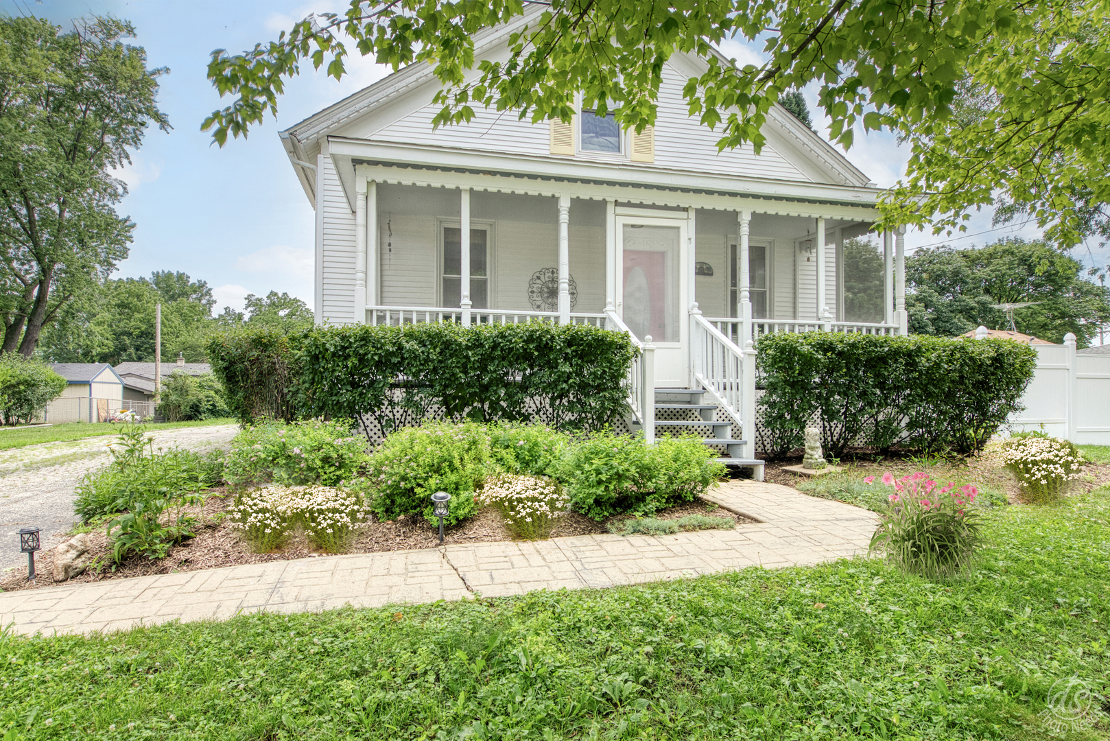 275 N Main Street, Crystal Lake, IL 60014