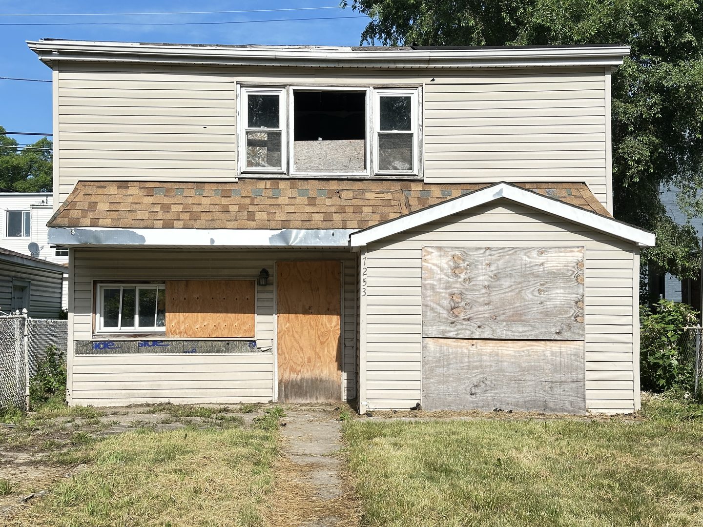 7253 S Prairie Avenue, Chicago, IL 60619